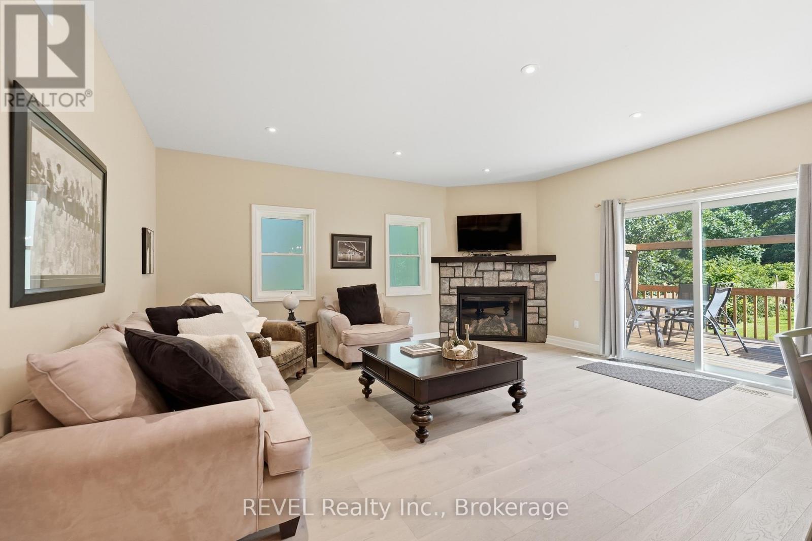 681 Warner Road, Niagara-On-The-Lake, Ontario  L0S 1J0 - Photo 12 - X13606016