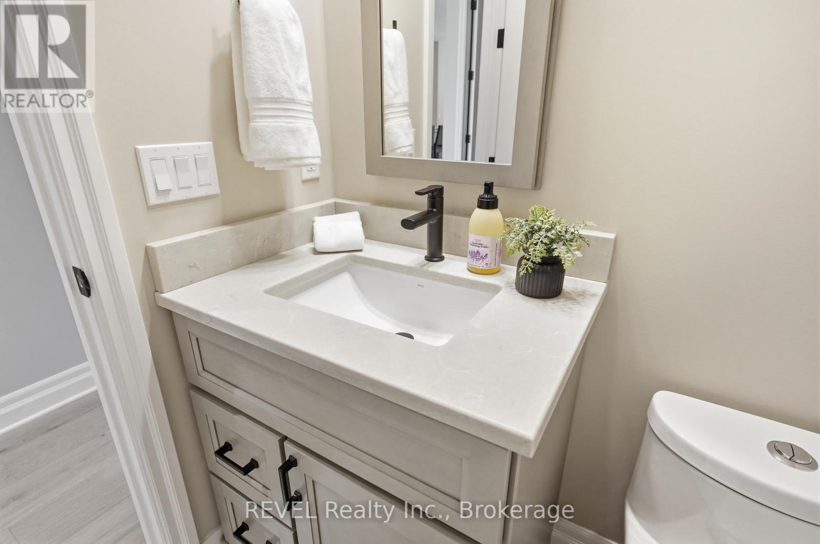 681 Warner Road, Niagara-On-The-Lake, Ontario  L0S 1J0 - Photo 22 - X13606016