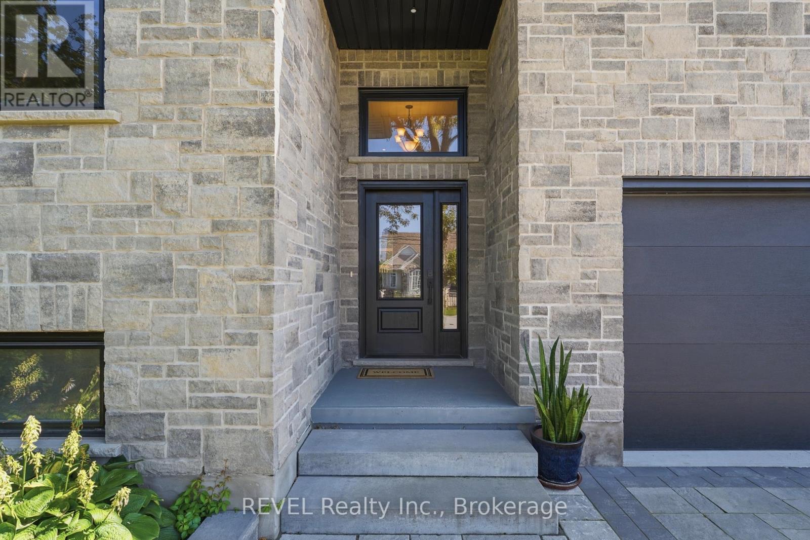 681 Warner Road, Niagara-On-The-Lake, Ontario  L0S 1J0 - Photo 4 - X13606016