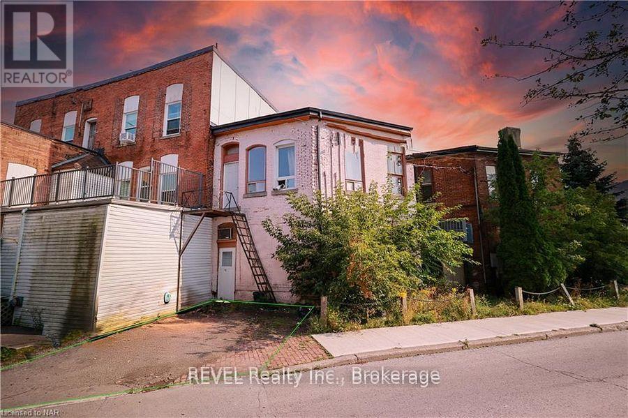 12 East Main Street, Welland, Ontario  L3B 3W3 - Photo 4 - X13606028