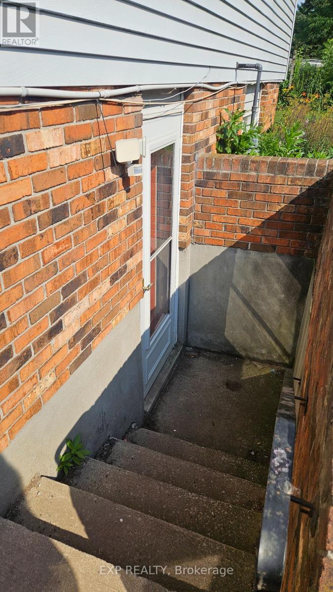 Lower - 64 Chapel Hill Crescent, Welland, Ontario  L3C 6G9 - Photo 3 - X13606852