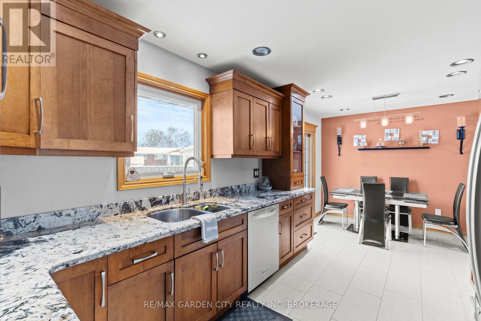 8842 Roosevelt Street, Niagara Falls, Ontario  L2G 7A2 - Photo 11 - X13607078