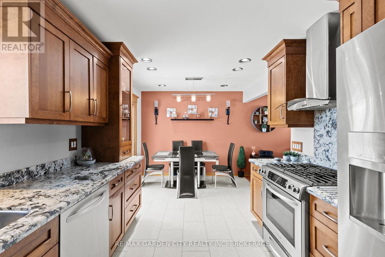 8842 Roosevelt Street, Niagara Falls, Ontario  L2G 7A2 - Photo 12 - X13607078