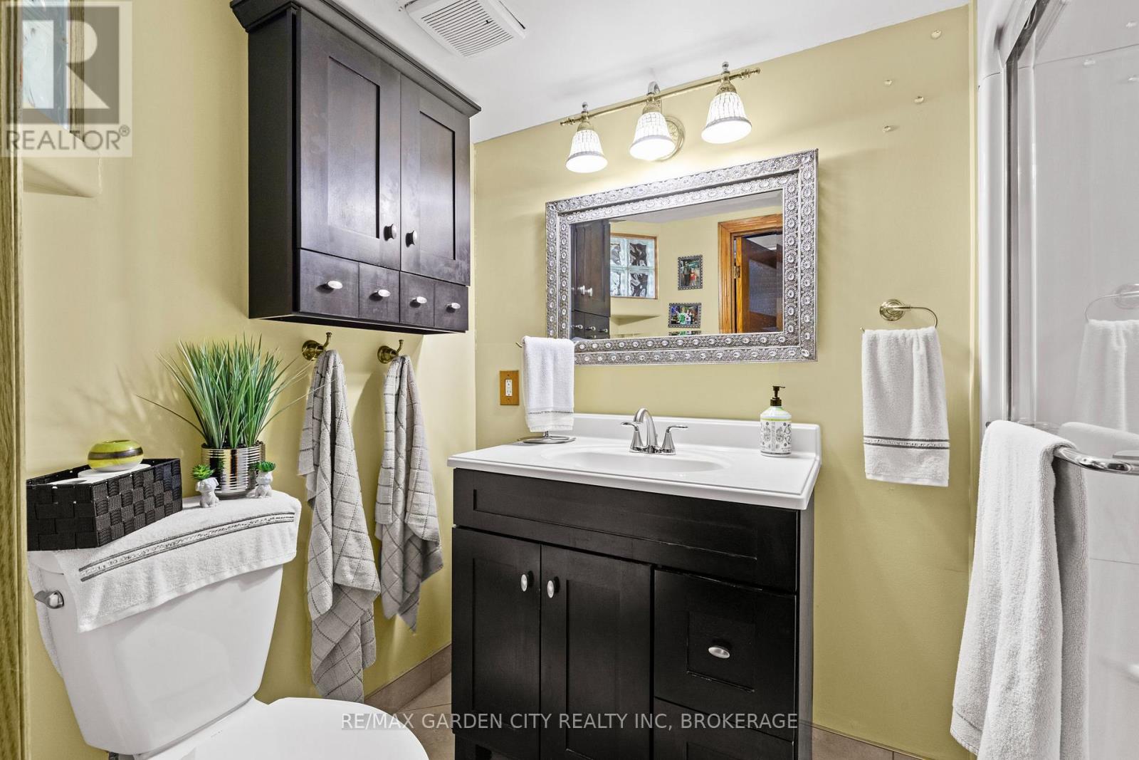 8842 Roosevelt Street, Niagara Falls, Ontario  L2G 7A2 - Photo 23 - X13607078
