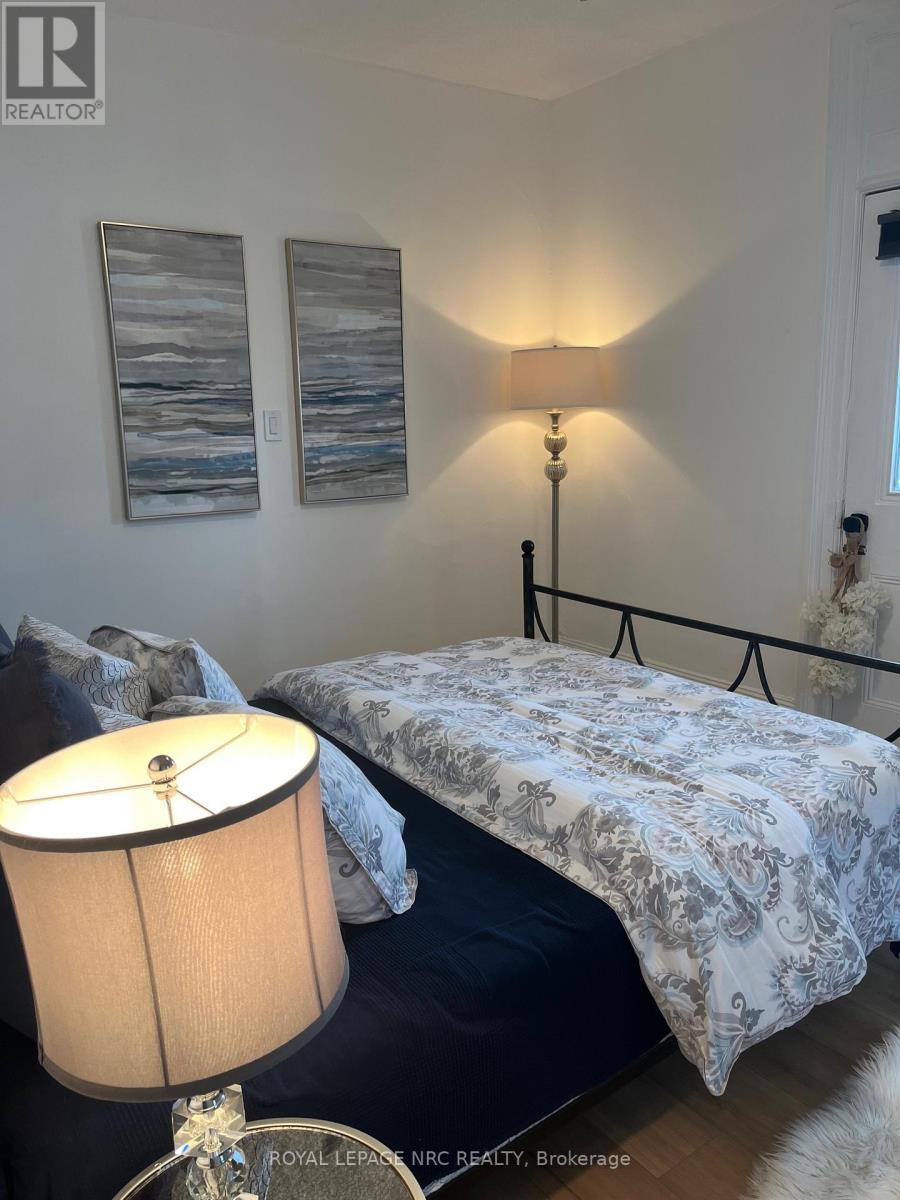 4-6 Ontario Street, Grimsby, Ontario  L3M 3G9 - Photo 3 - X13607146
