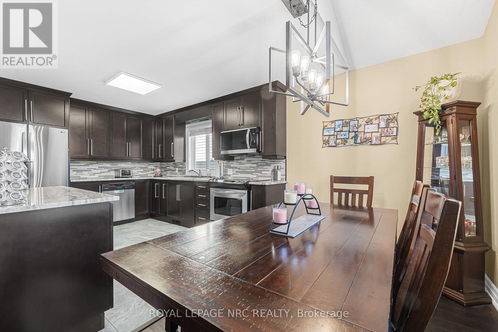 551 Scott Street, St. Catharines, Ontario  L2M 6Y4 - Photo 10 - X13607470