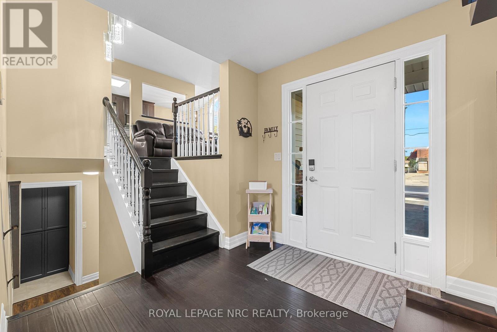 551 Scott Street, St. Catharines, Ontario  L2M 6Y4 - Photo 3 - X13607470