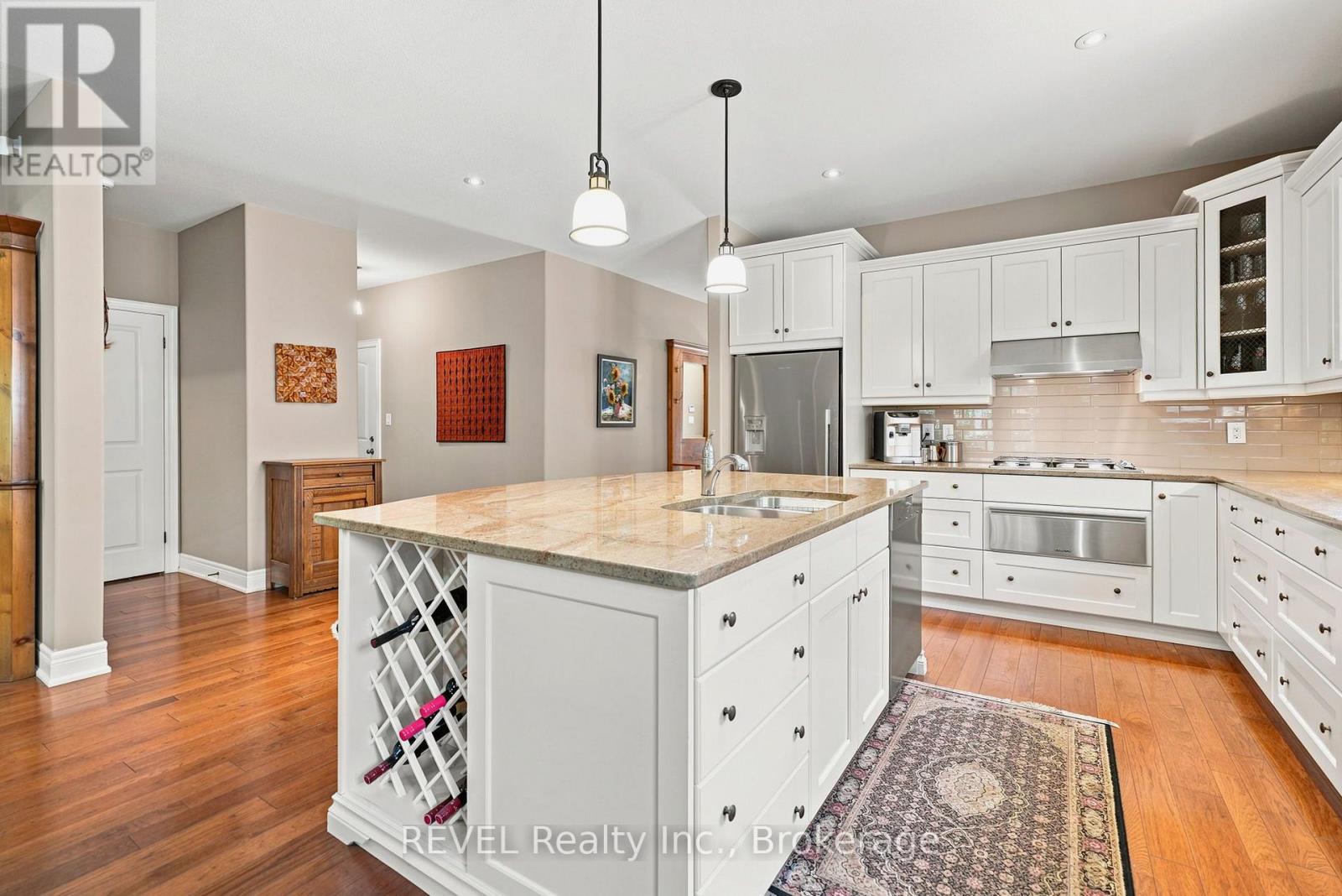 90 Sunrise Court, Fort Erie, Ontario  L0S 1N0 - Photo 9 - X13607522
