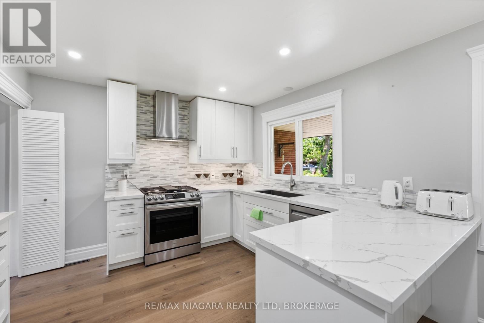 11 Richelieu Drive, St. Catharines, Ontario  L2M 2B7 - Photo 8 - X13608060
