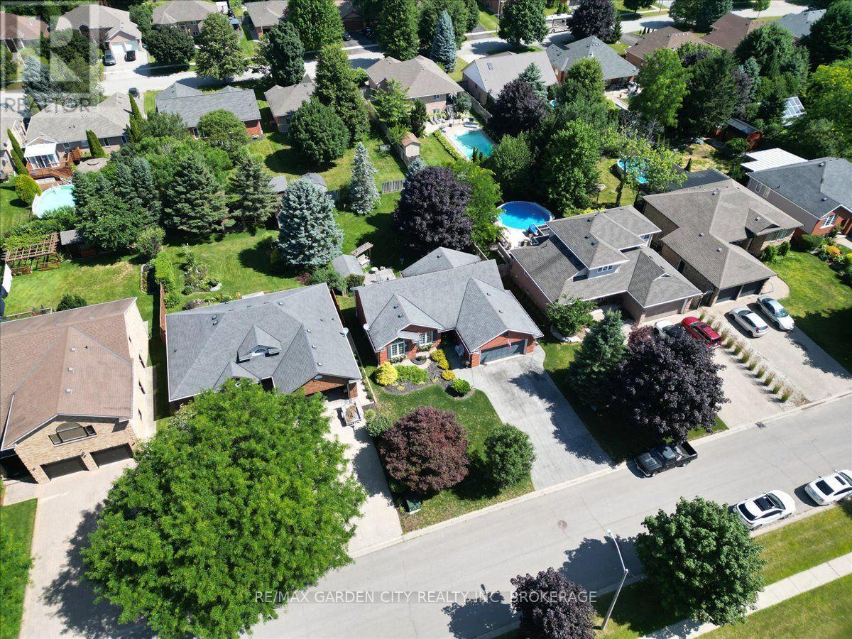 81 Sandra Drive, Pelham, Ontario  L0S 1C0 - Photo 41 - X13608286
