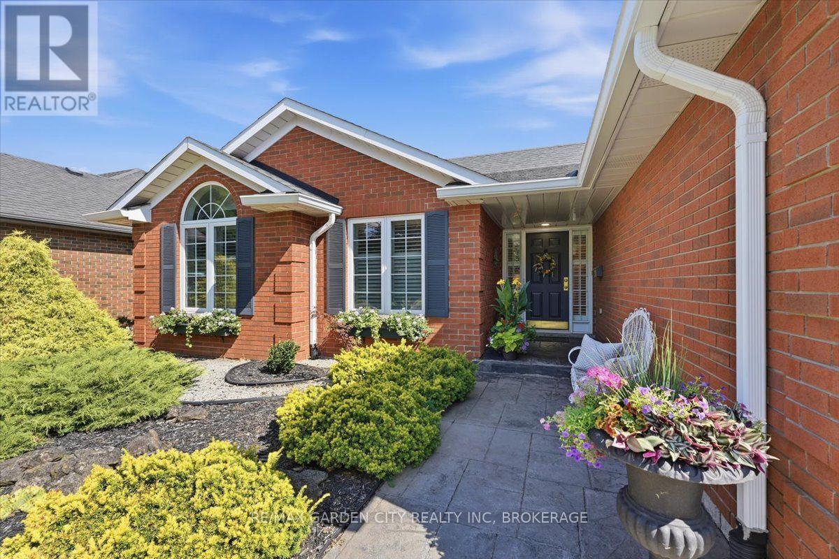 81 Sandra Drive, Pelham, Ontario  L0S 1C0 - Photo 7 - X13608286