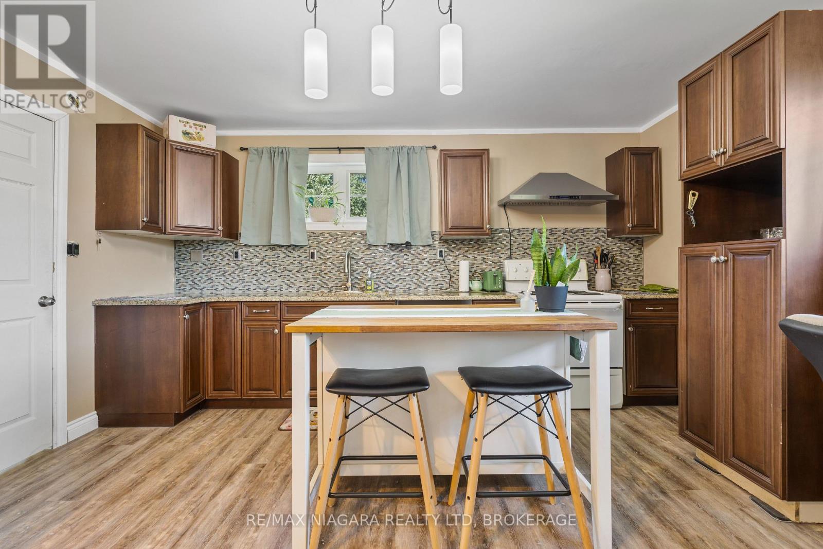 1 Linden Avenue, Pelham, Ontario  L0S 1E3 - Photo 14 - X13609334