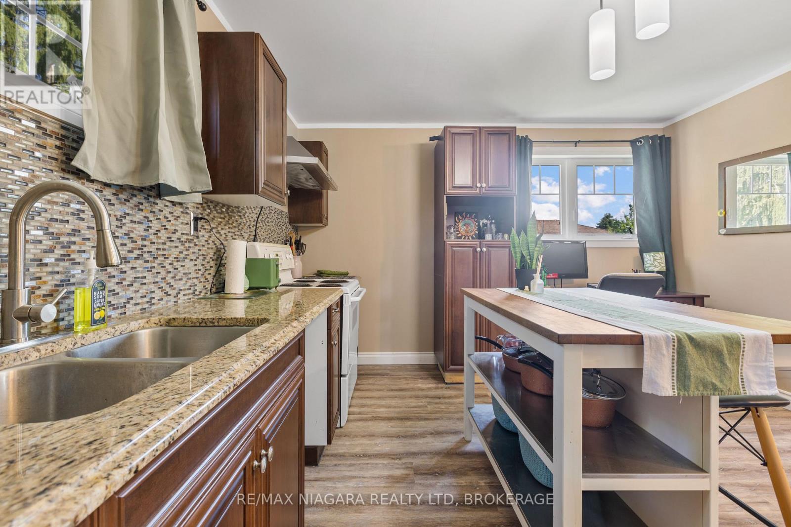1 Linden Avenue, Pelham, Ontario  L0S 1E3 - Photo 17 - X13609334