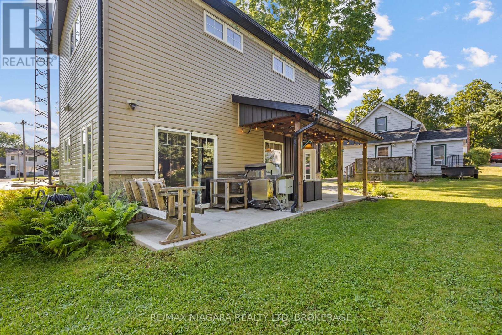 1 Linden Avenue, Pelham, Ontario  L0S 1E3 - Photo 2 - X13609334
