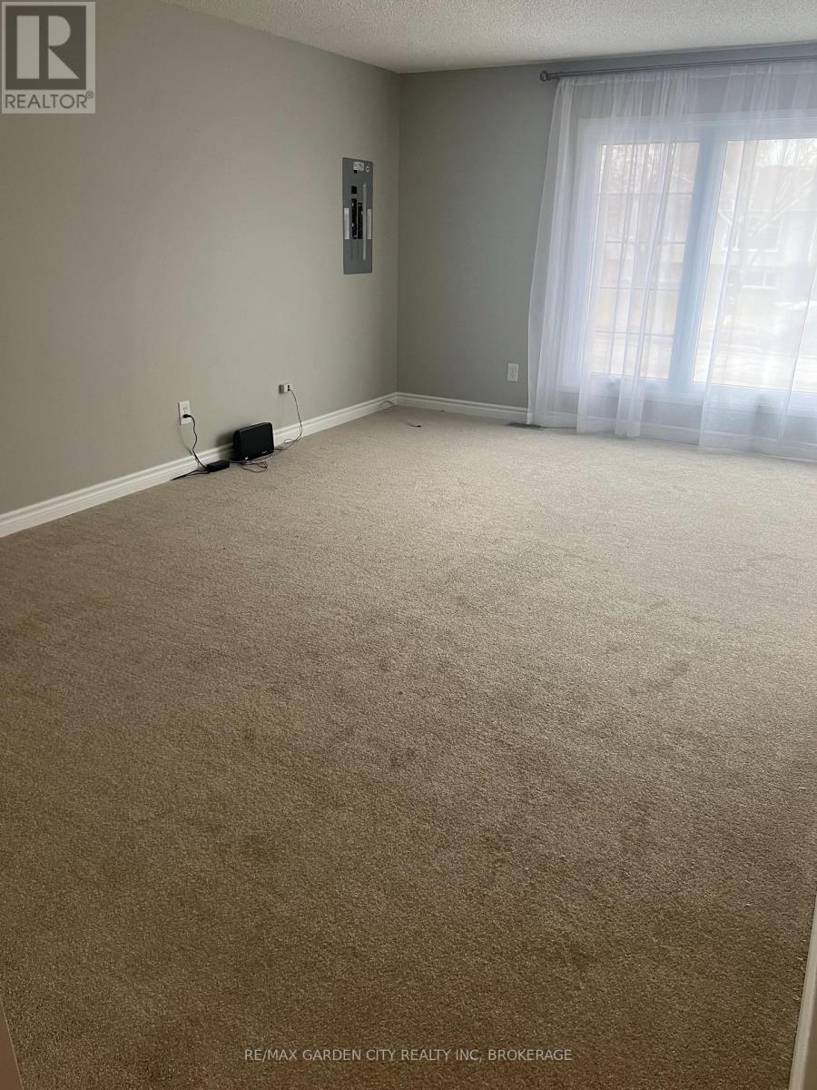 1 - 22 Bula Drive, St. Catharines, Ontario  L2N 6R6 - Photo 5 - X13609364