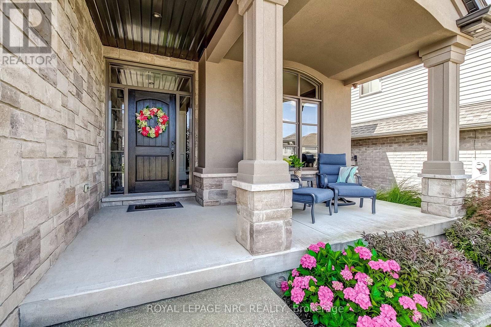 8816 Angie Drive, Niagara Falls, Ontario  L2H 0H9 - Photo 2 - X13609484
