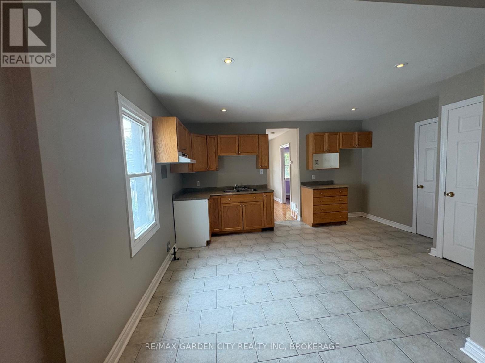 200 Lincoln Street, Welland, Ontario  L3B 4M9 - Photo 5 - X13609640