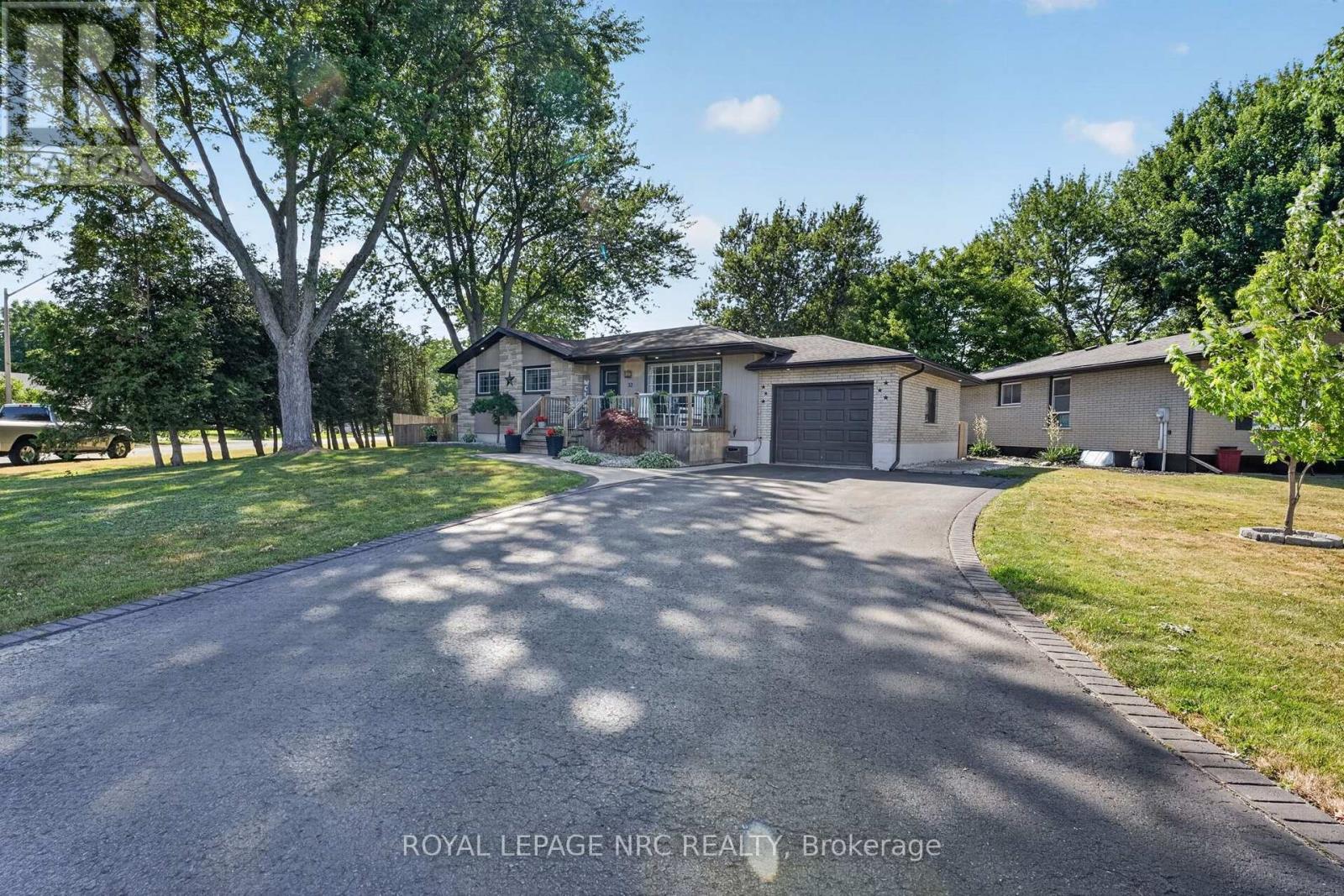 32 St George Court, Fort Erie, Ontario  L0S 1B0 - Photo 2 - X13609668