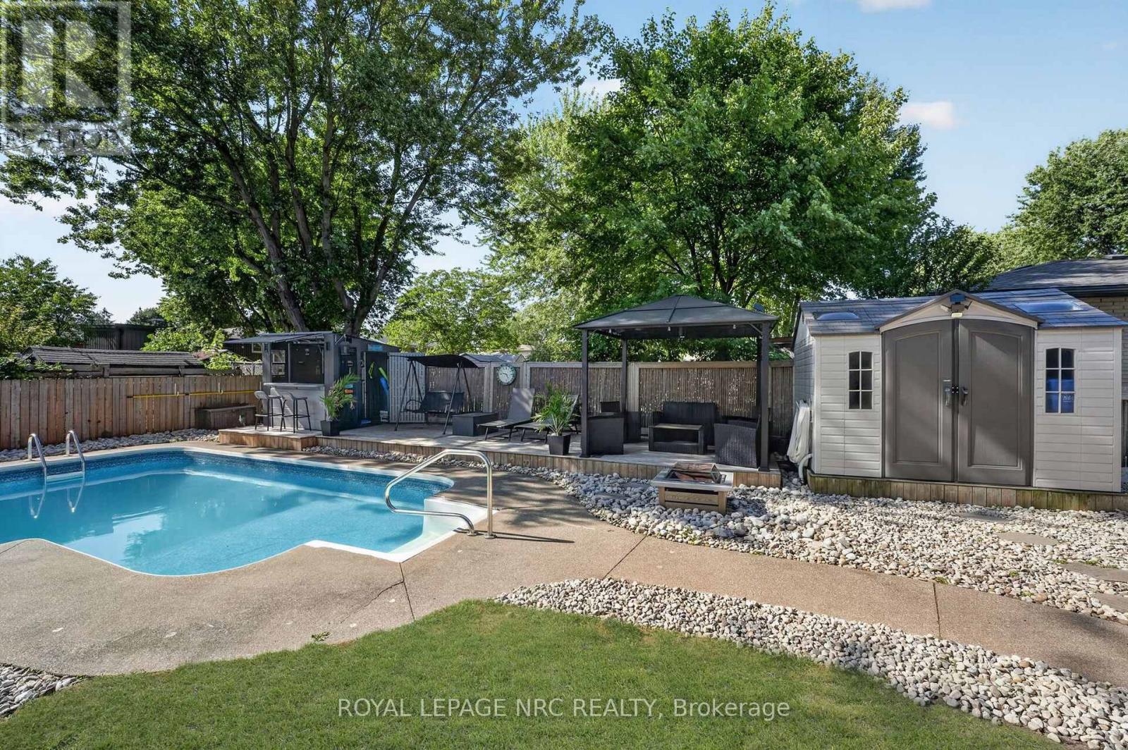 32 St George Court, Fort Erie, Ontario  L0S 1B0 - Photo 38 - X13609668
