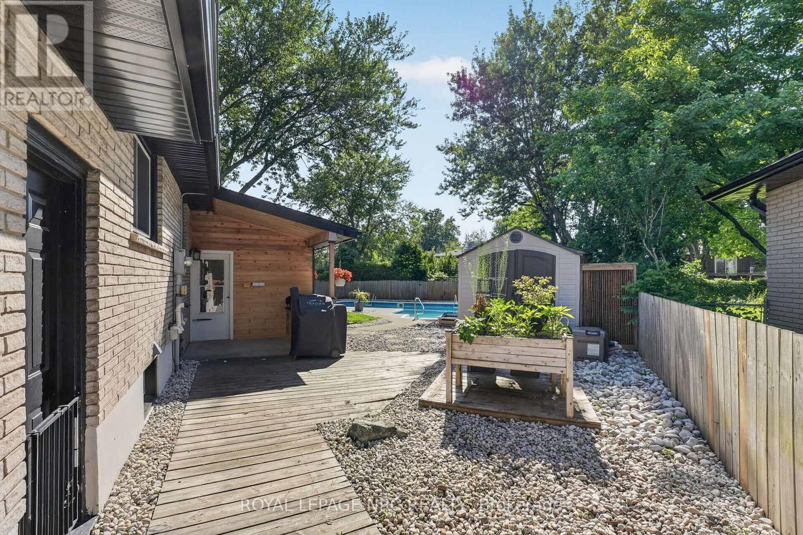 32 St George Court, Fort Erie, Ontario  L0S 1B0 - Photo 41 - X13609668