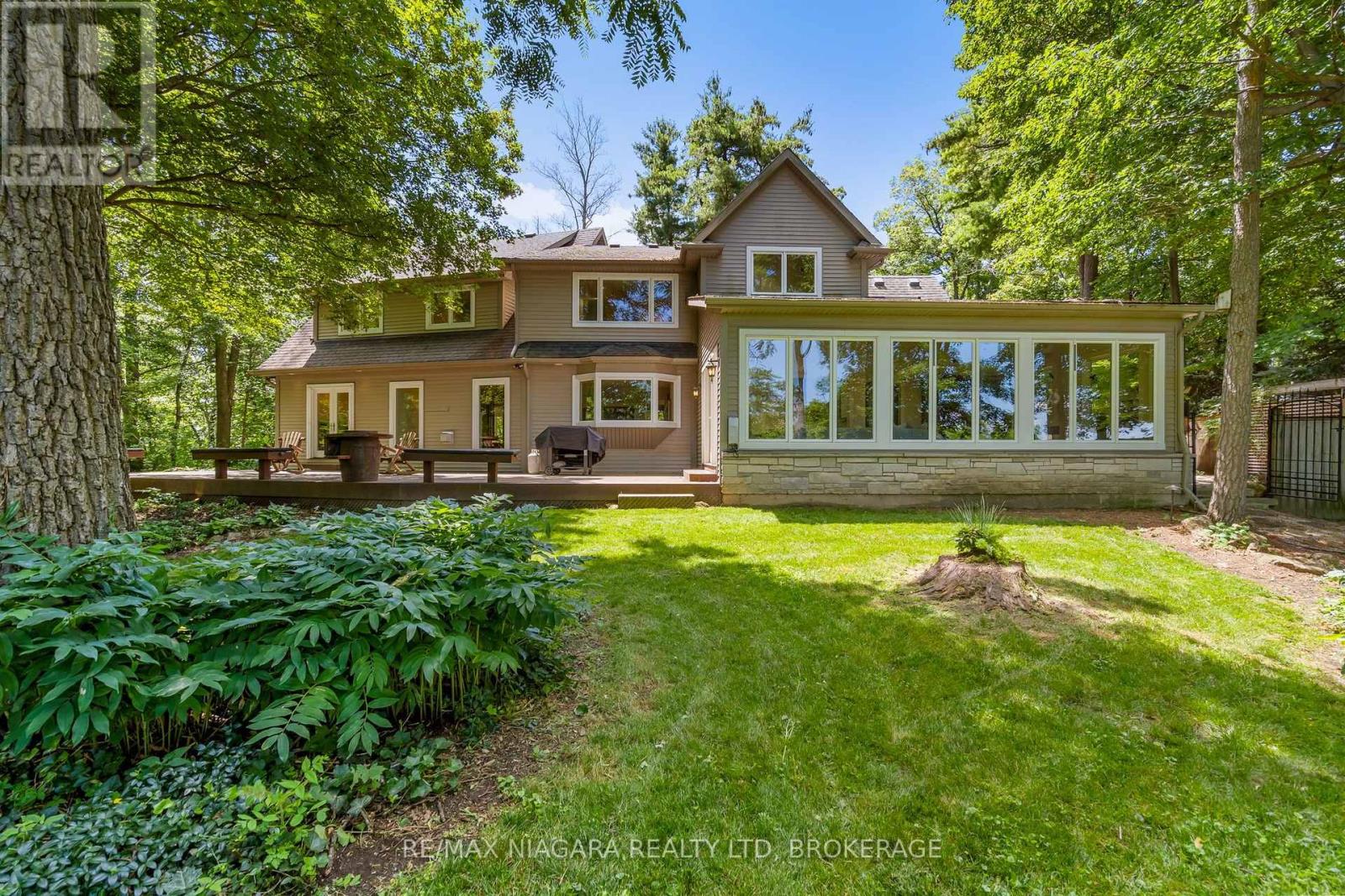 429 Ridge Road E, Grimsby, Ontario  L0R 1B2 - Photo 42 - X13610008
