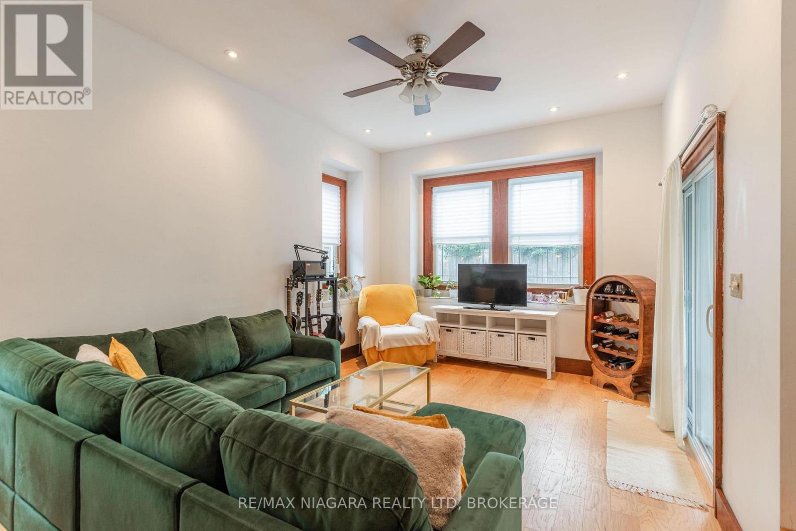 149 Cambridge Road E, Fort Erie, Ontario  L0S 1B0 - Photo 11 - X13610130