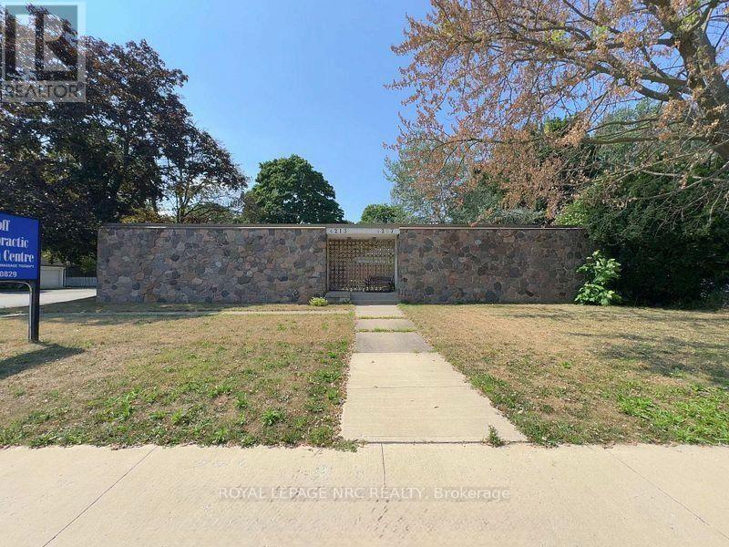 4213/4207 4213/4207 Drummond Road, Niagara Falls, Ontario  L2E 6C2 - Photo 14 - X13610550