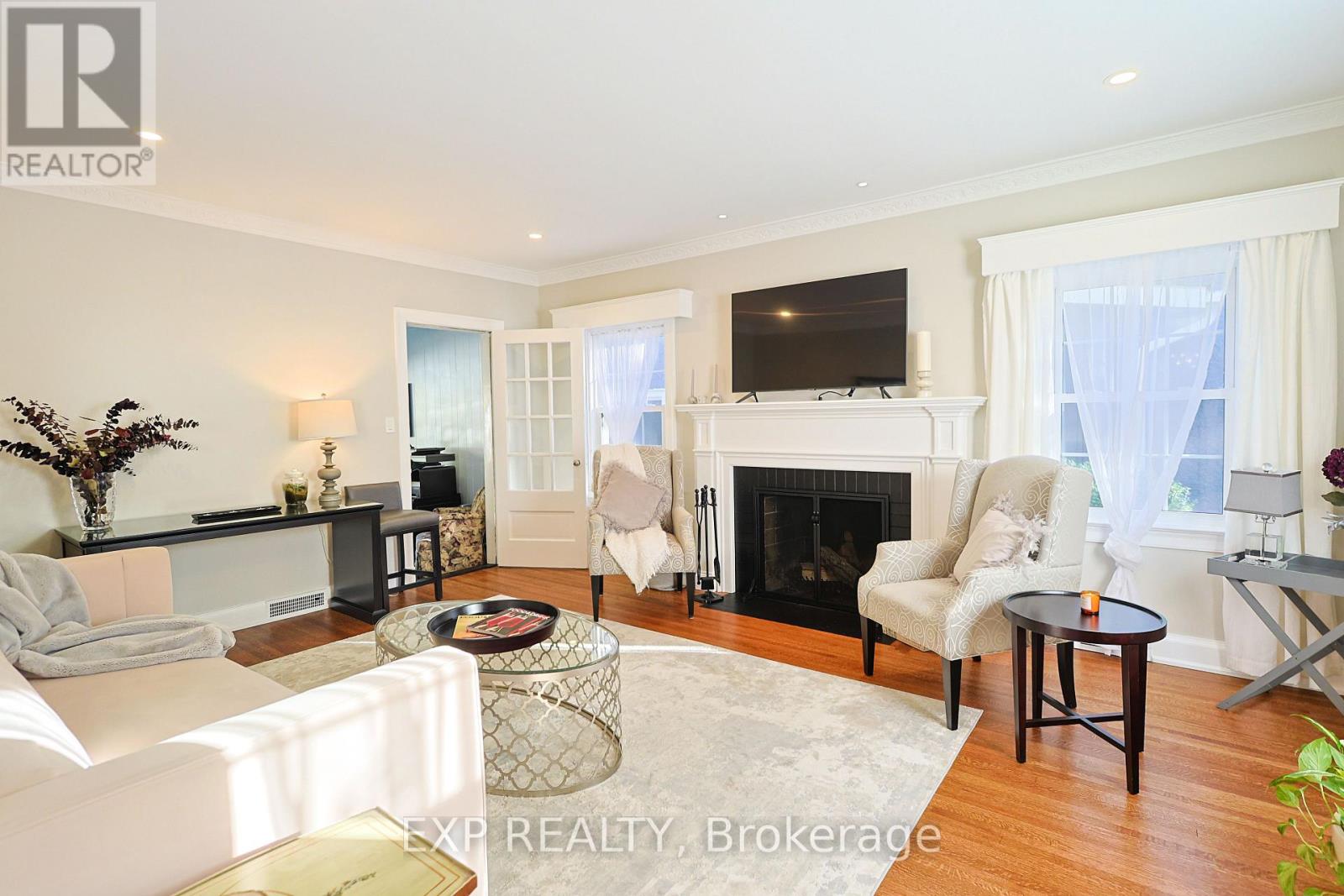 77 Glenridge Avenue, St. Catharines, Ontario  L2R 4X2 - Photo 6 - X13611058