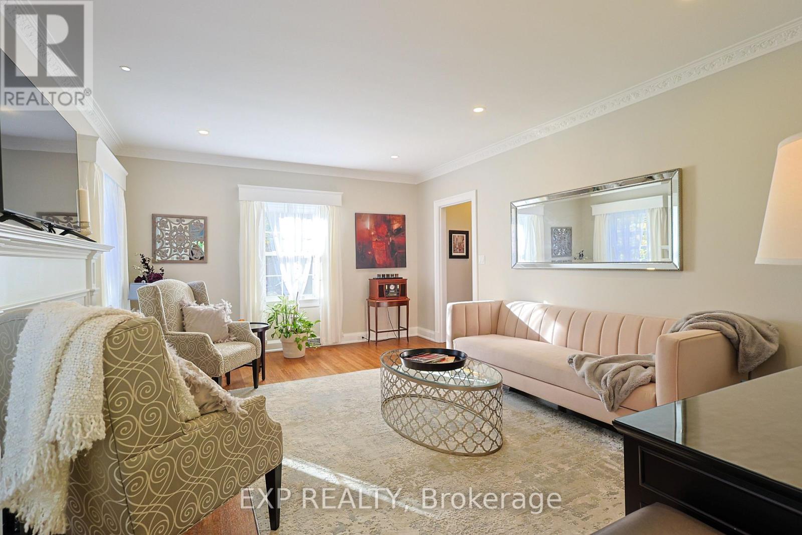 77 Glenridge Avenue, St. Catharines, Ontario  L2R 4X2 - Photo 7 - X13611058