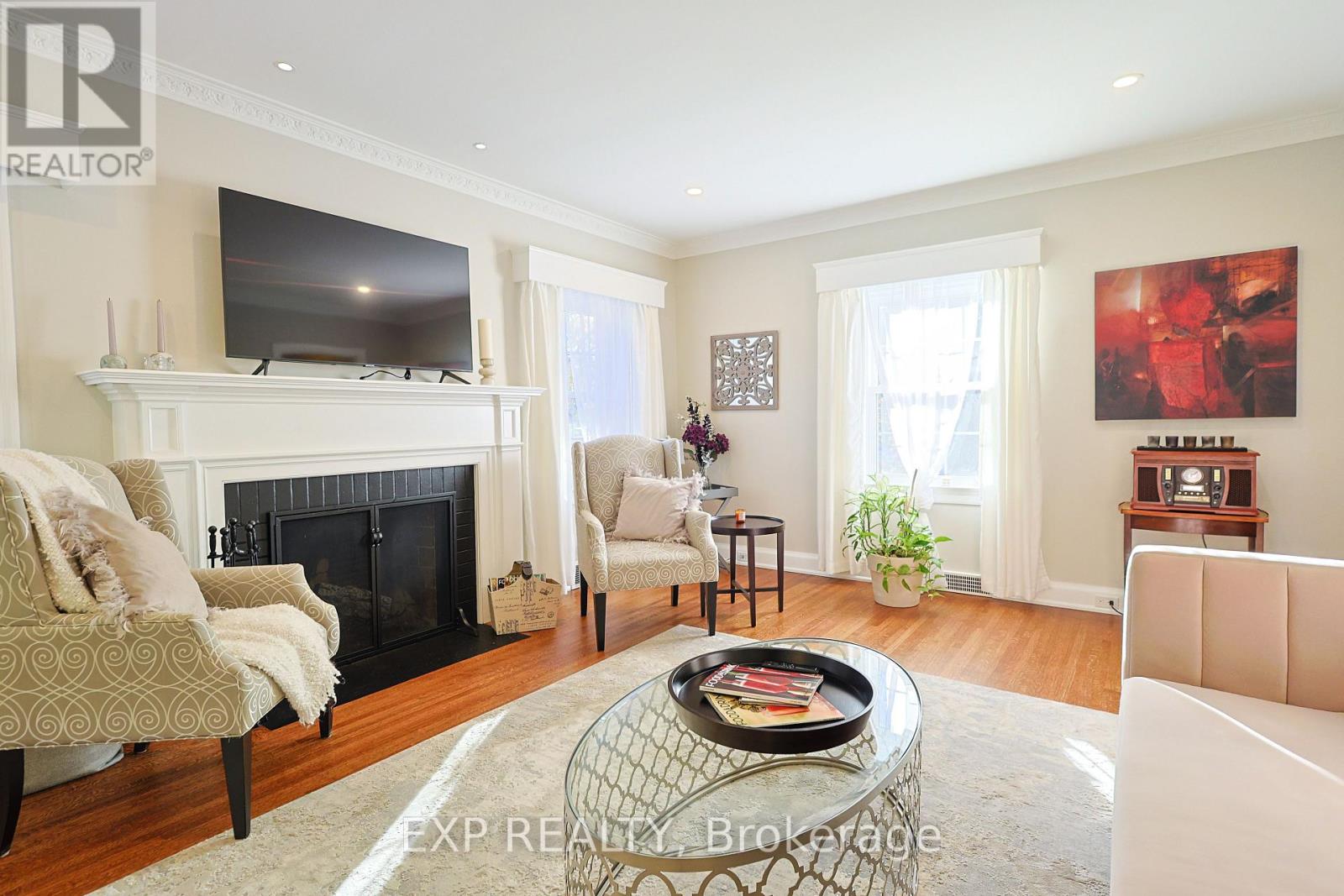 77 Glenridge Avenue, St. Catharines, Ontario  L2R 4X2 - Photo 8 - X13611058