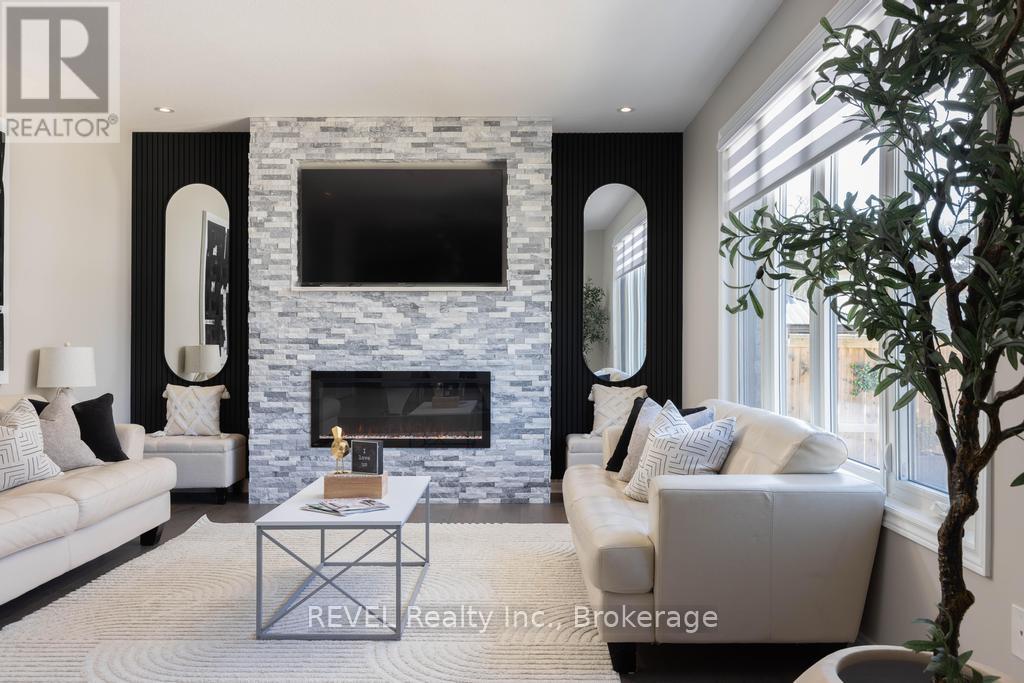 7819 Pender Street, Niagara Falls, Ontario  L2G 0H3 - Photo 2 - X13611454