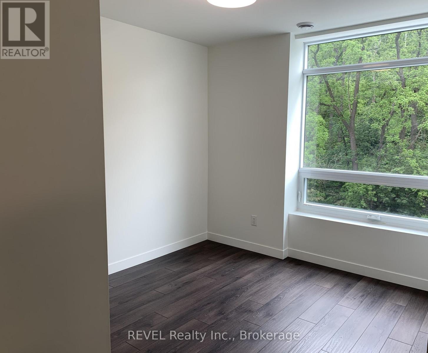 301 - 455 Charlton Avenue E, Hamilton, Ontario  L8N 0B2 - Photo 5 - X13611498