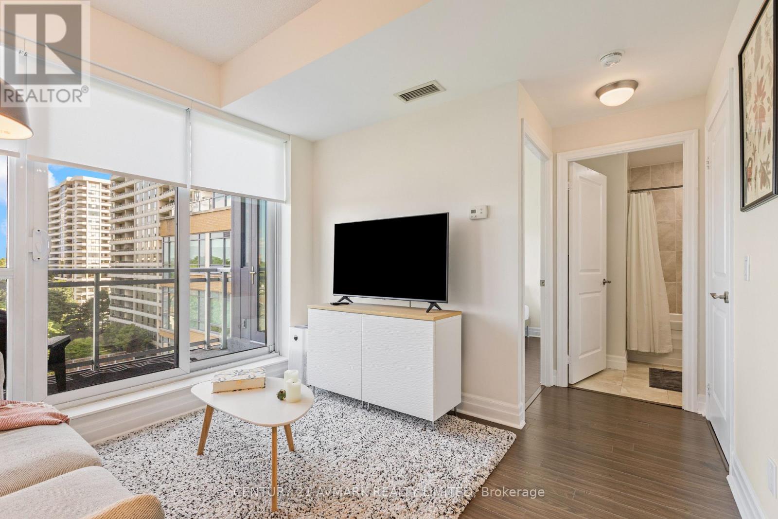 724 - 20 Gothic Avenue, Toronto, Ontario  M6P 1T5 - Photo 12 - W13611640