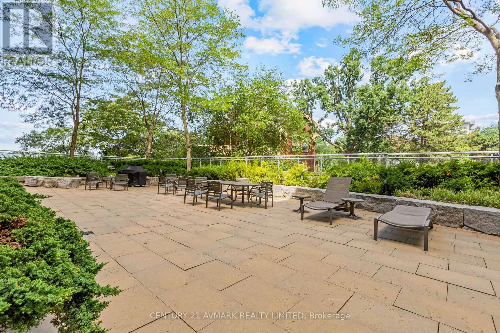 724 - 20 Gothic Avenue, Toronto, Ontario  M6P 1T5 - Photo 18 - W13611640