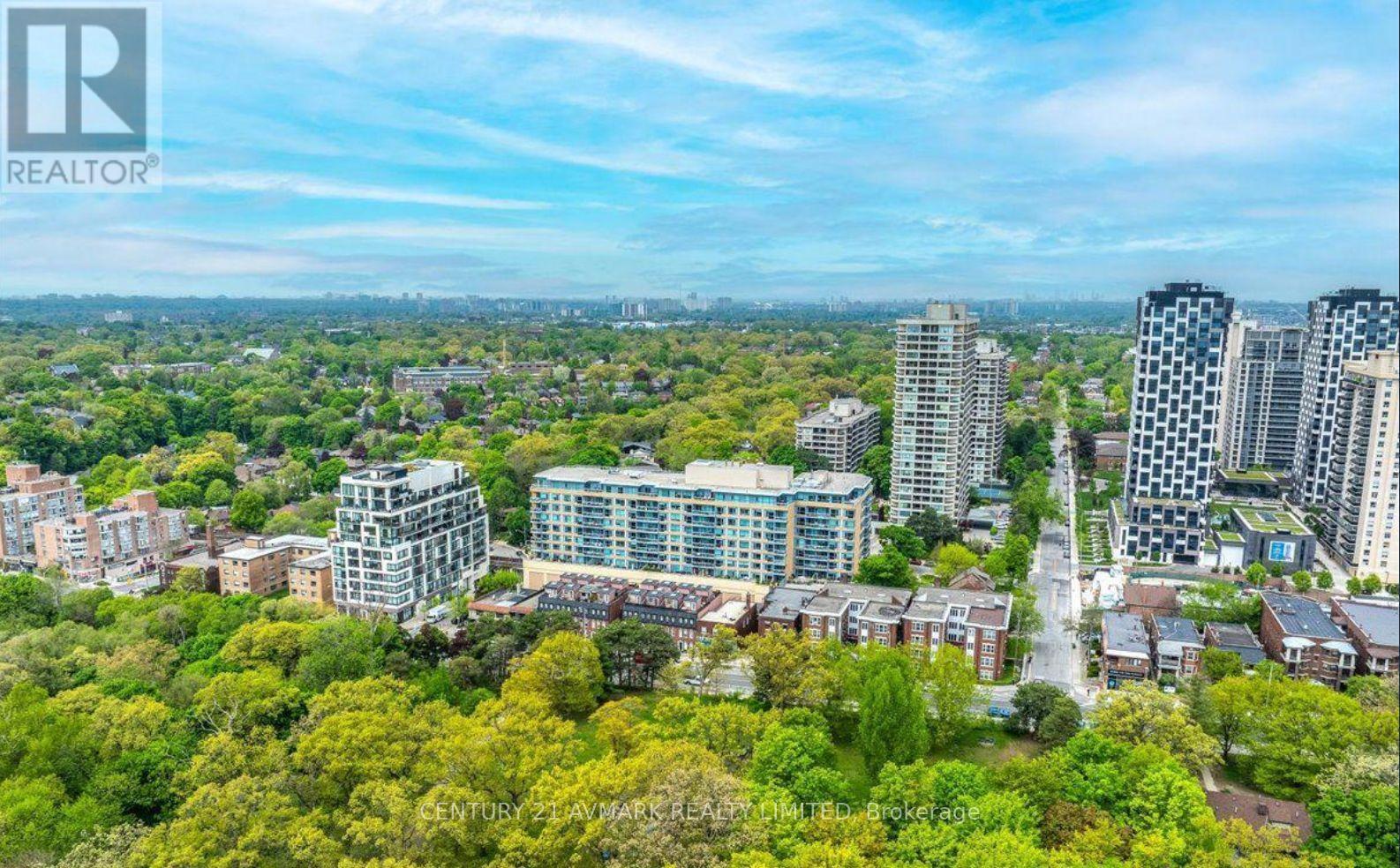 724 - 20 Gothic Avenue, Toronto, Ontario  M6P 1T5 - Photo 3 - W13611640