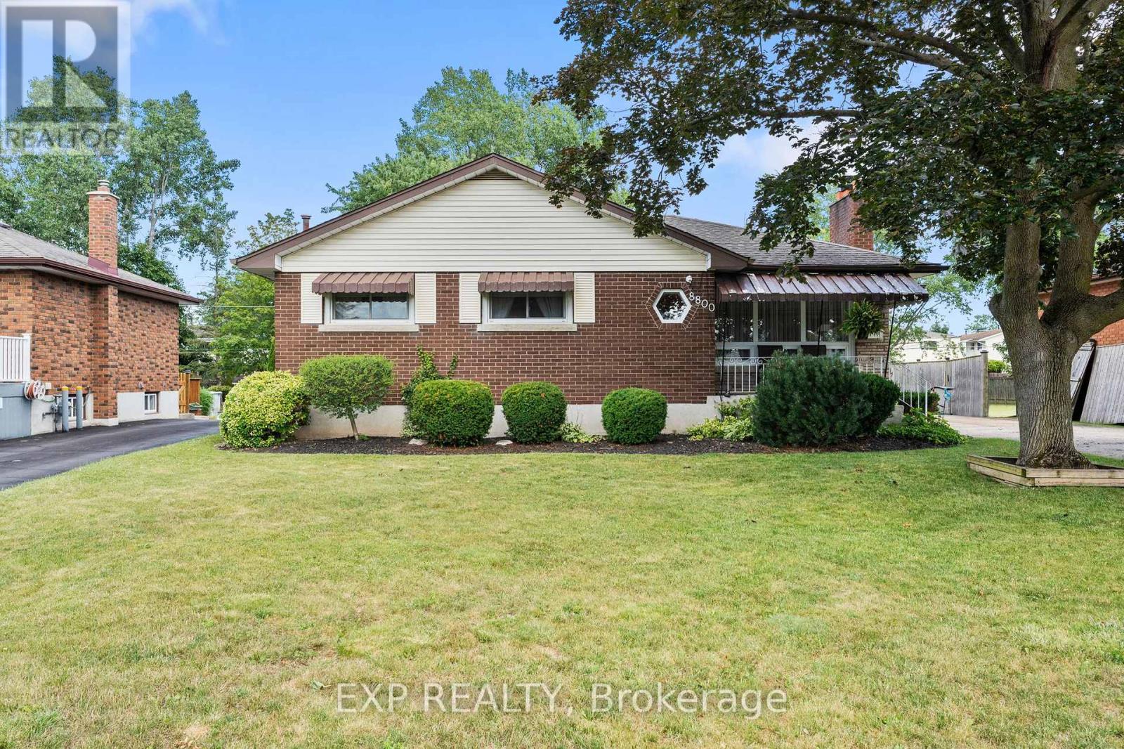 8800 CHAMPLAIN DRIVE, Niagara Falls, Ontario
