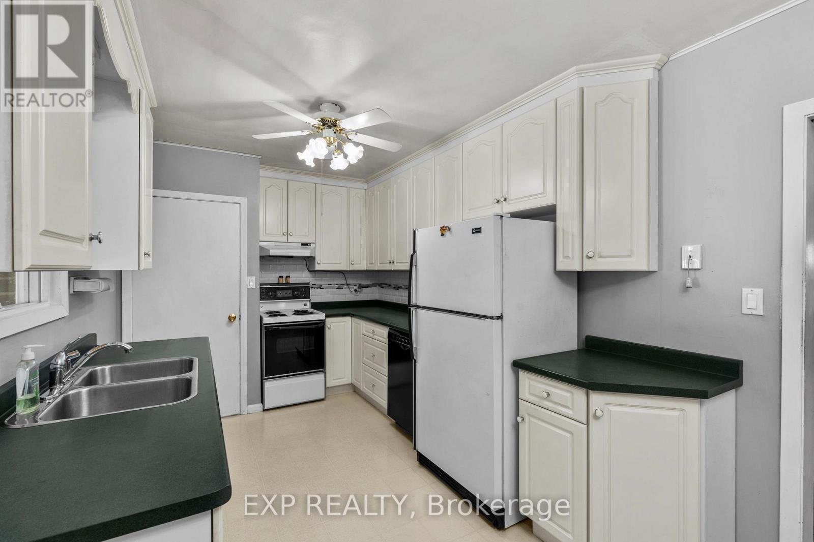 8800 Champlain Drive, Niagara Falls, Ontario  L2G 6Y6 - Photo 11 - X13611608