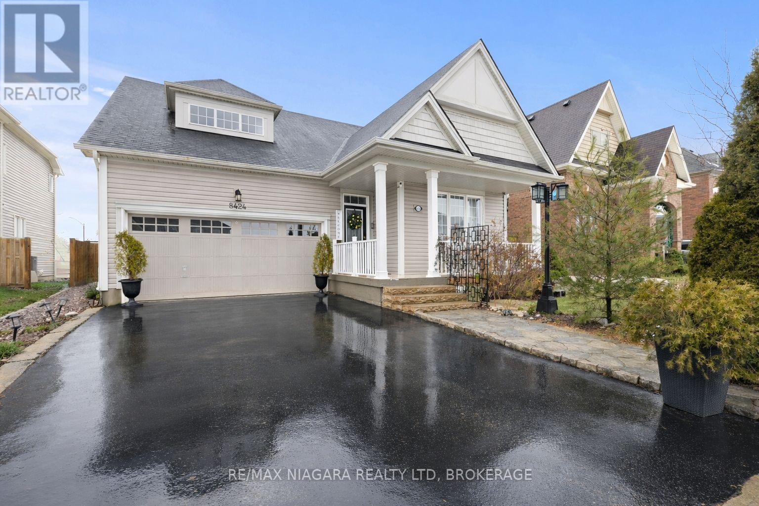 8424 MULBERRY DRIVE, Niagara Falls, Ontario