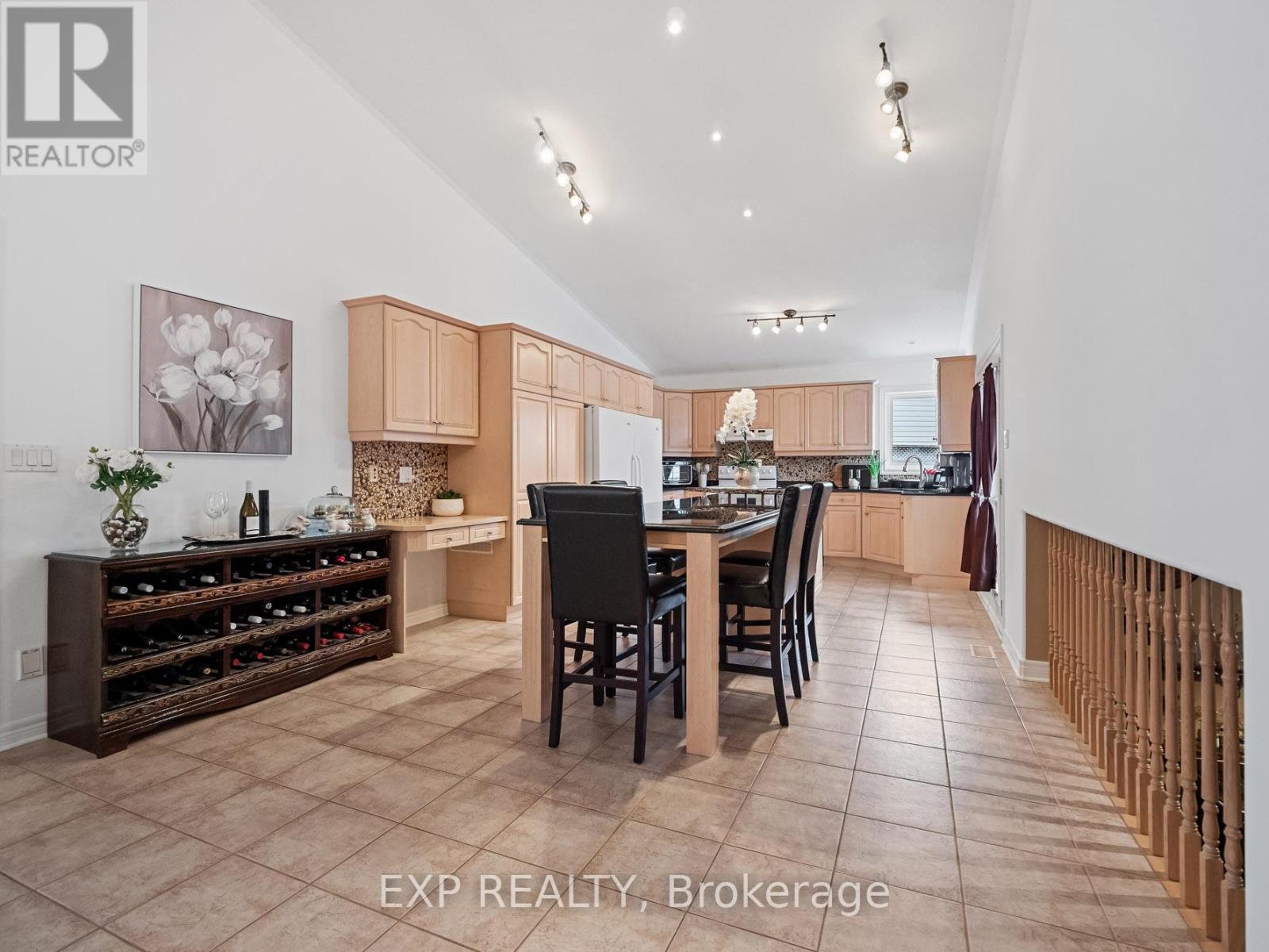 7090 Julie Drive, Niagara Falls, Ontario  L2H 3L4 - Photo 11 - X13612396