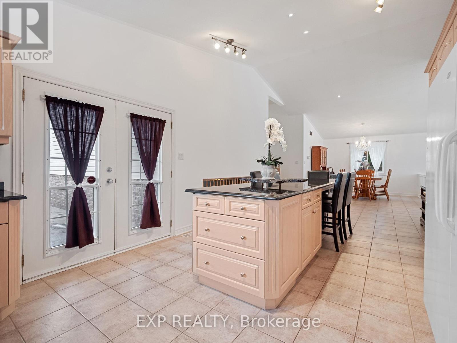 7090 Julie Drive, Niagara Falls, Ontario  L2H 3L4 - Photo 15 - X13612396