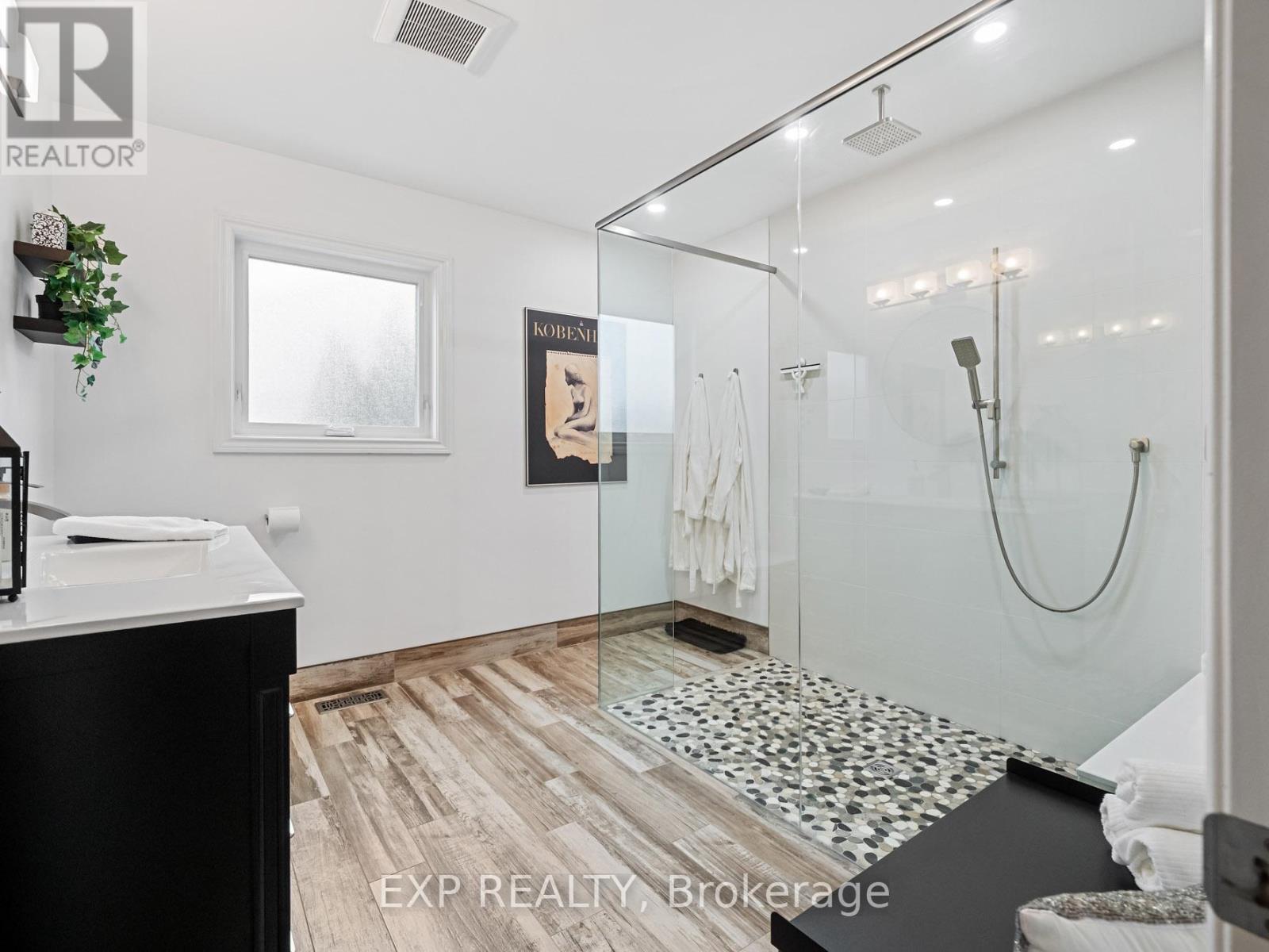 7090 Julie Drive, Niagara Falls, Ontario  L2H 3L4 - Photo 19 - X13612396