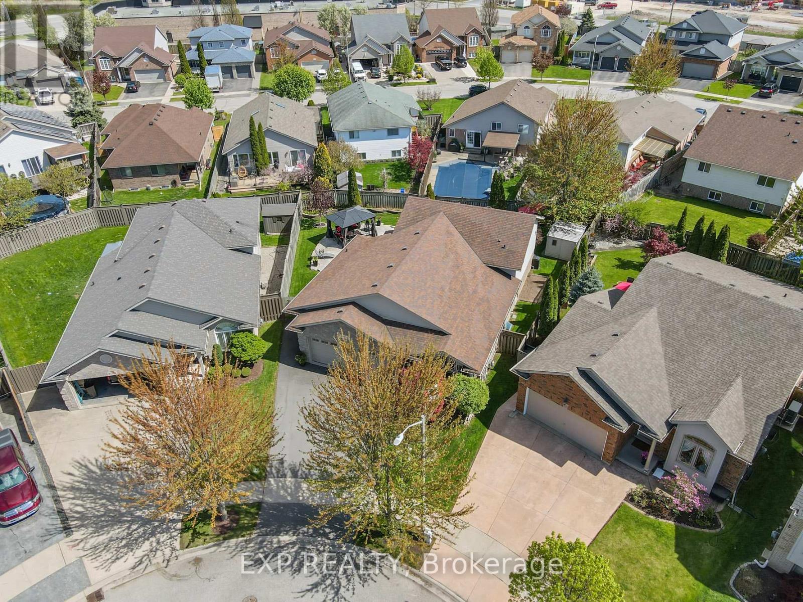 7090 Julie Drive, Niagara Falls, Ontario  L2H 3L4 - Photo 40 - X13612396