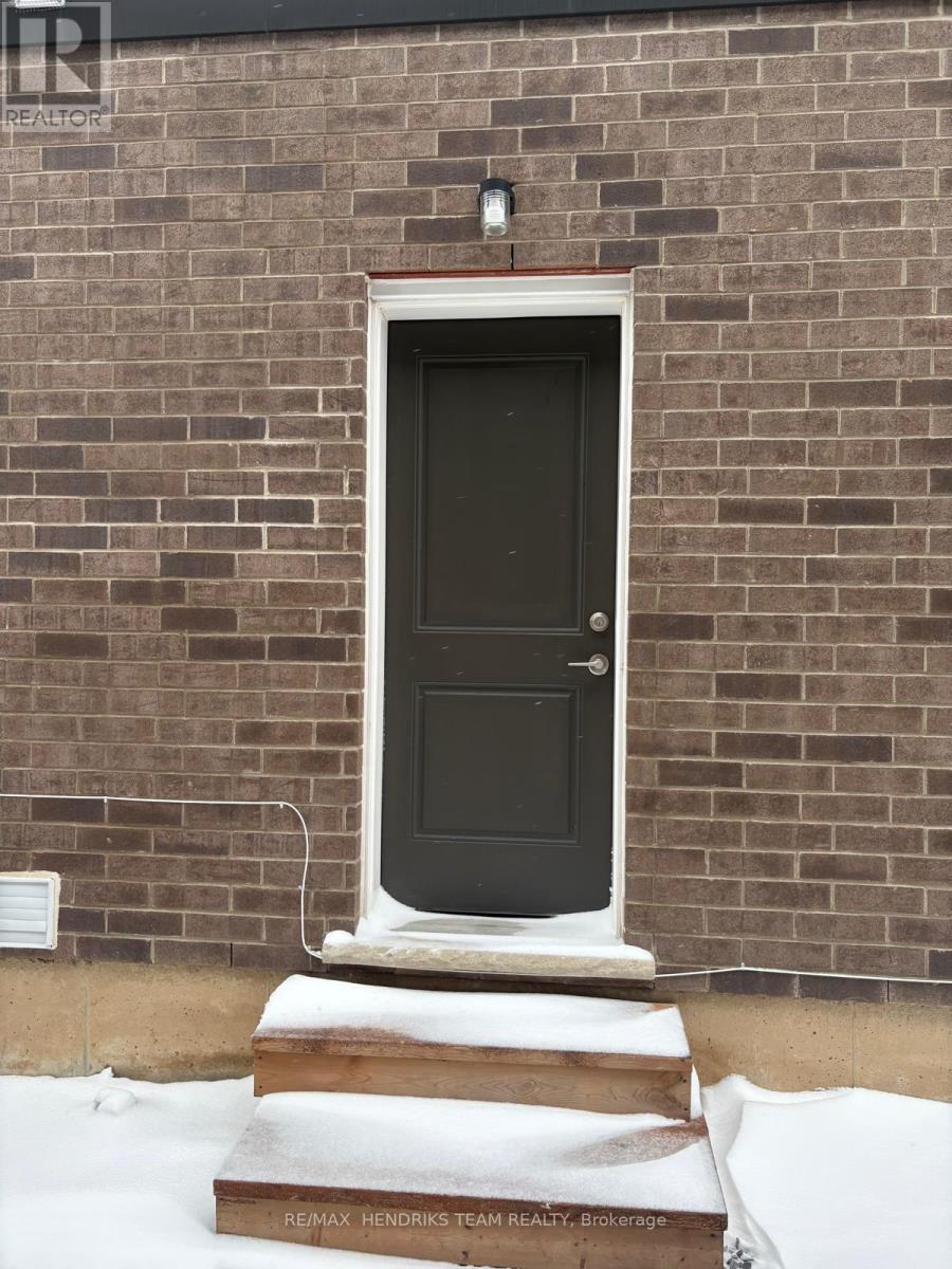 Basement Unit Only - 146 Bur Oak Drive, Thorold, Ontario  L2V 0L7 - Photo 2 - X13612446