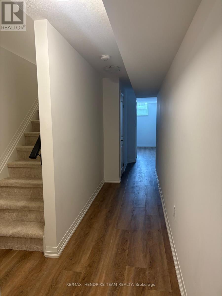 Basement Unit Only - 146 Bur Oak Drive, Thorold, Ontario  L2V 0L7 - Photo 4 - X13612446