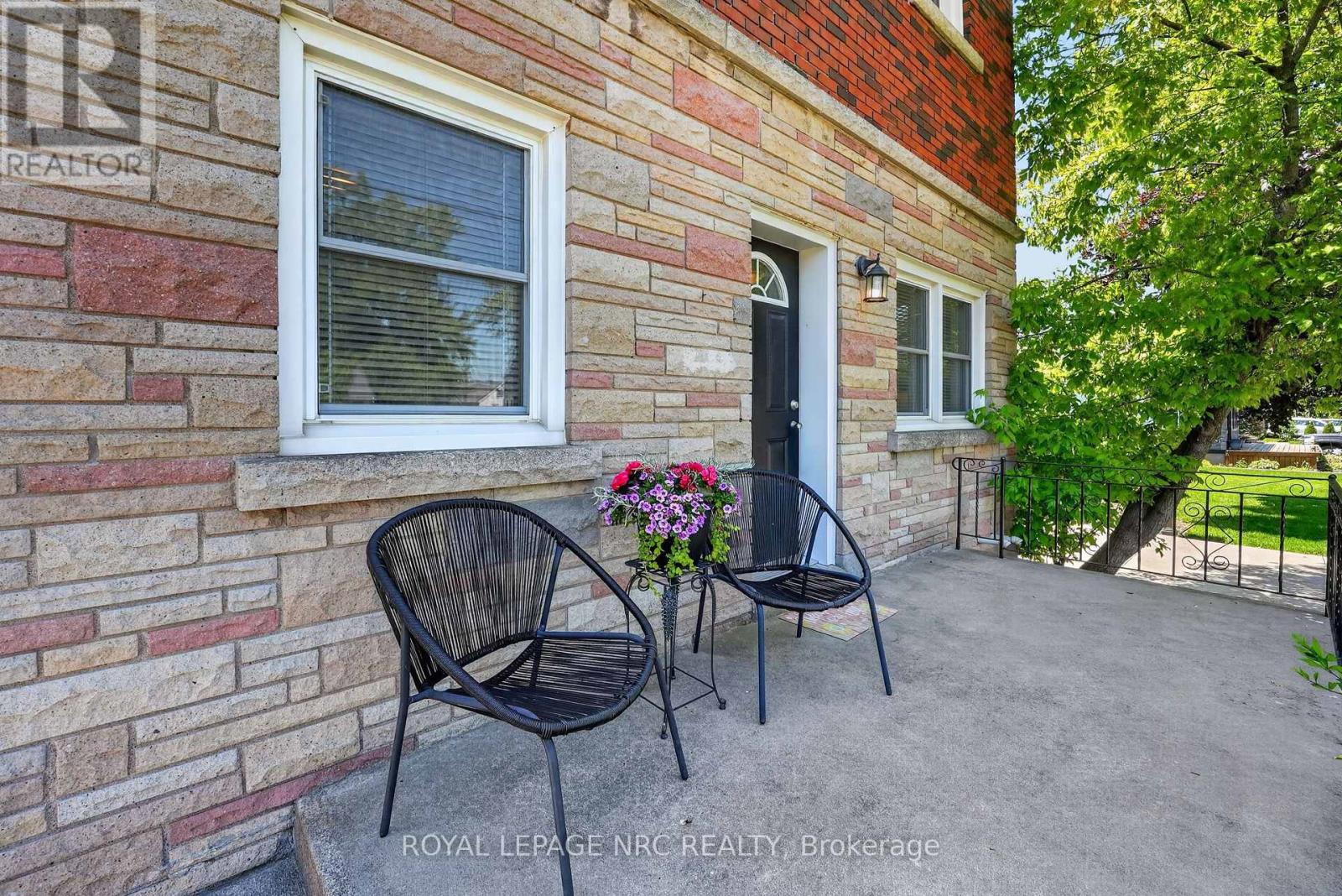 185 Catherine Street, Fort Erie, Ontario  L2A 2J4 - Photo 3 - X13612578
