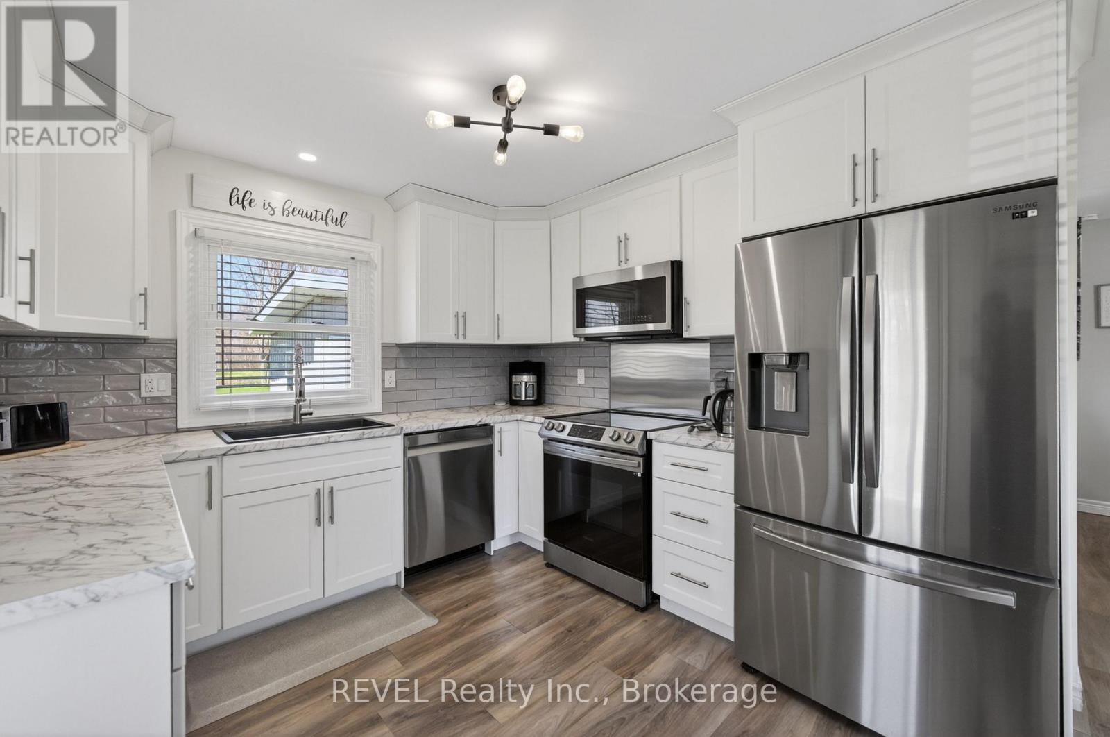 11 Walter Drive, Haldimand, Ontario  N0A 1L0 - Photo 3 - X13612590