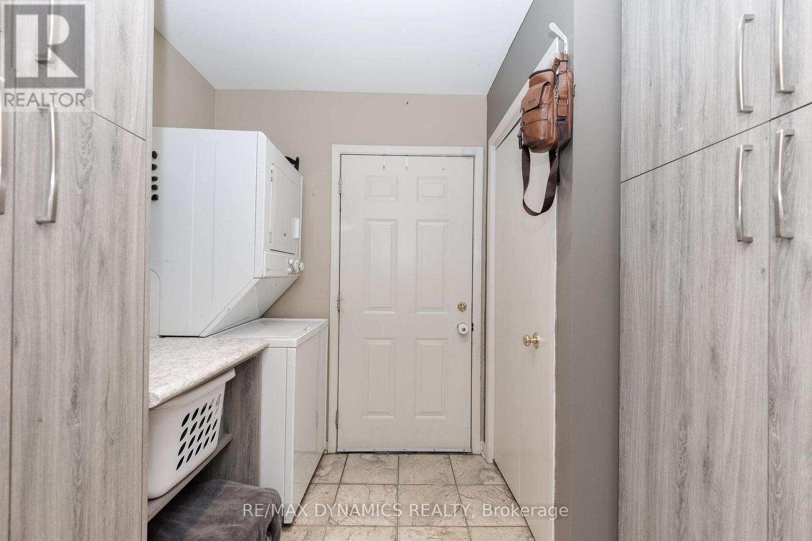 53 Mountain Street, St. Catharines, Ontario  L2T 2S6 - Photo 12 - X13612616