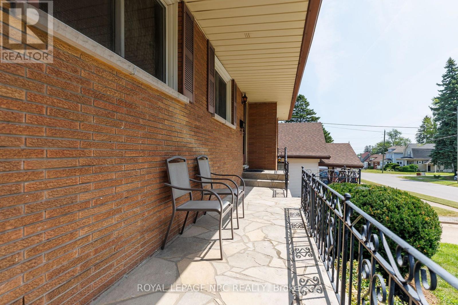 6313 Crawford Street, Niagara Falls, Ontario  L2E 5Y8 - Photo 10 - X13612822