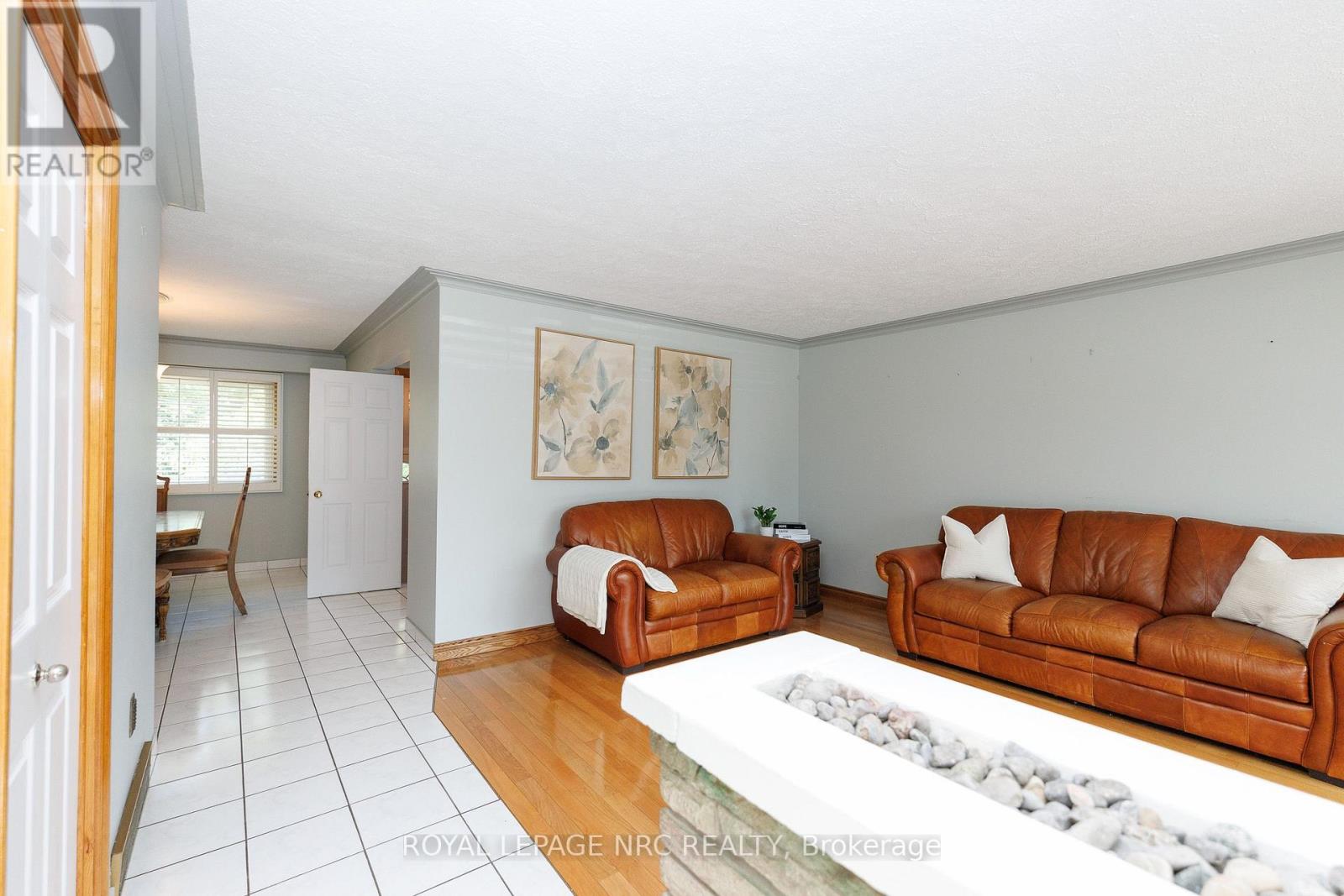 6313 Crawford Street, Niagara Falls, Ontario  L2E 5Y8 - Photo 12 - X13612822