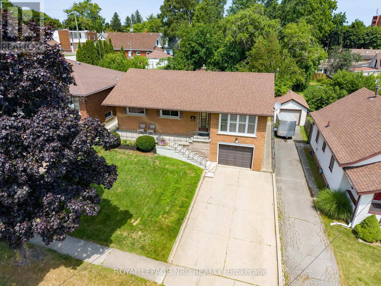 6313 Crawford Street, Niagara Falls, Ontario  L2E 5Y8 - Photo 2 - X13612822